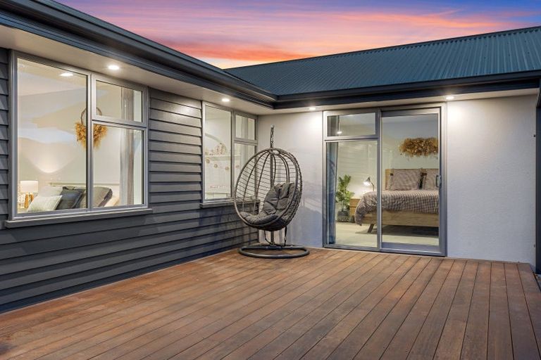 Photo of property in 21 Flaxon Place, Burwood, Christchurch, 8083