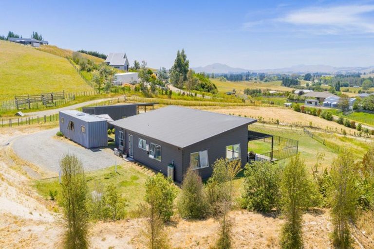 Photo of property in 1 Country Lane, Waipawa, 4210