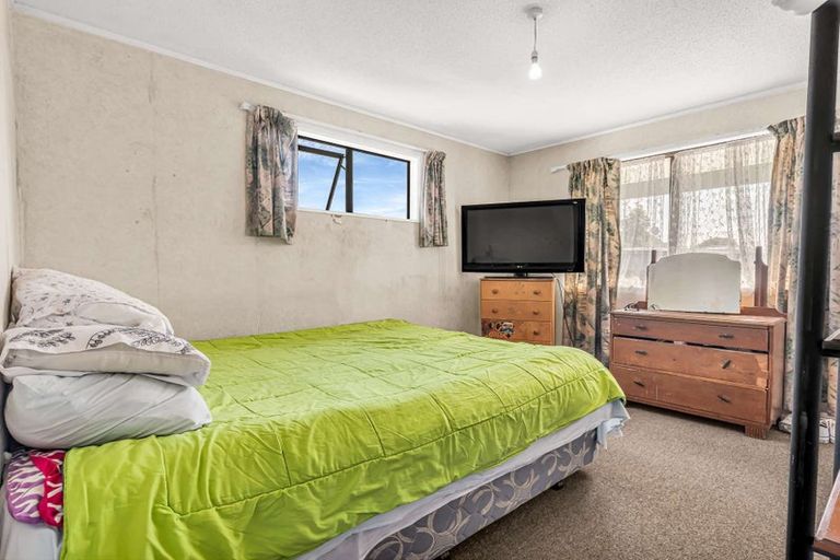 Photo of property in 9 Kentucky Crescent, Nawton, Hamilton, 3200