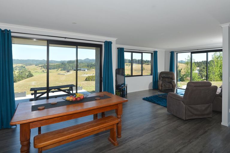 Photo of property in 279 Campbell Road, Parua Bay, Onerahi, 0192