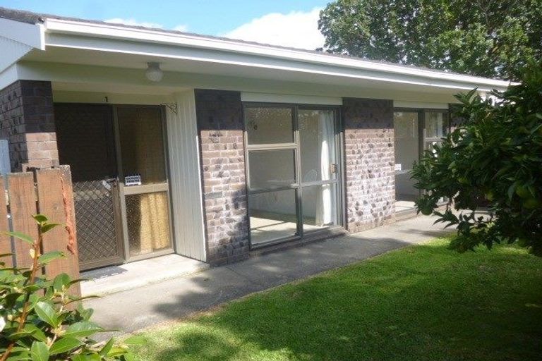 Photo of property in 1/61 Butley Drive, Farm Cove, Auckland, 2012