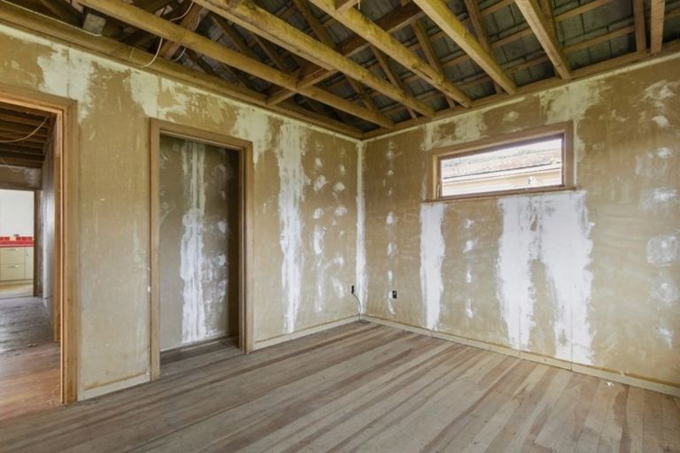 Photo of property in 5 Ngaio Street, Wainuiomata, Lower Hutt, 5014