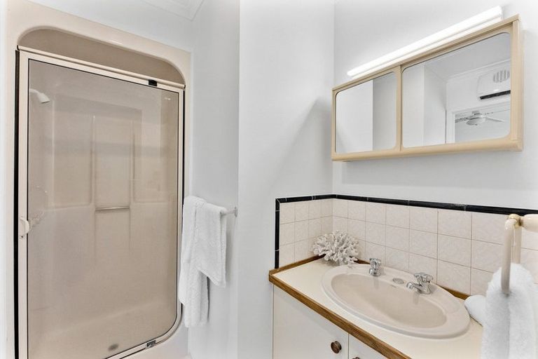 Photo of property in 7 Kaitake Place, Oakura, 4314