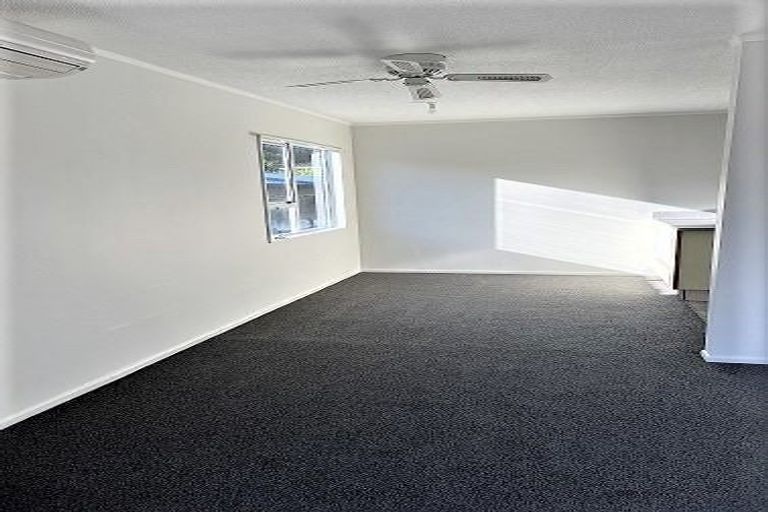 Photo of property in 3 Redwood Close, Paraparaumu, 5032