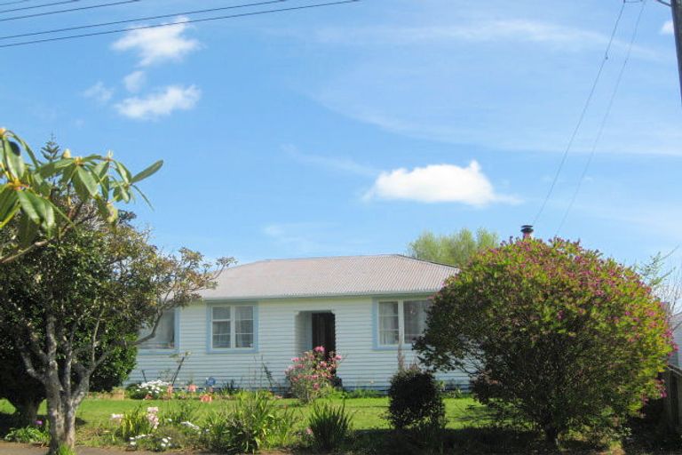 Photo of property in 43 Budleigh Street, Frankleigh Park, New Plymouth, 4310