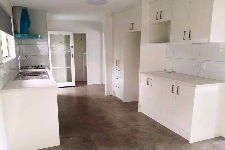 Photo of property in 31 Leo Street, Glen Eden, Auckland, 0602