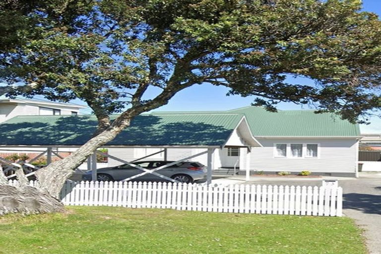Photo of property in 73 Bell Road, Waiwhetu, Lower Hutt, 5010