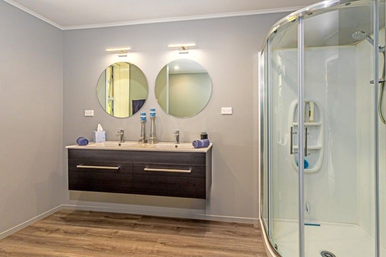 Photo of property in 104 Middle Road, Saint Andrews, Timaru, 7972