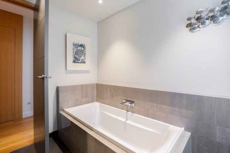 Photo of property in 31 Old Station Avenue, Wanaka, 9305