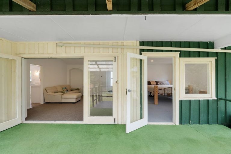 Photo of property in 530 Leigh Road, Whangateau, Warkworth, 0985