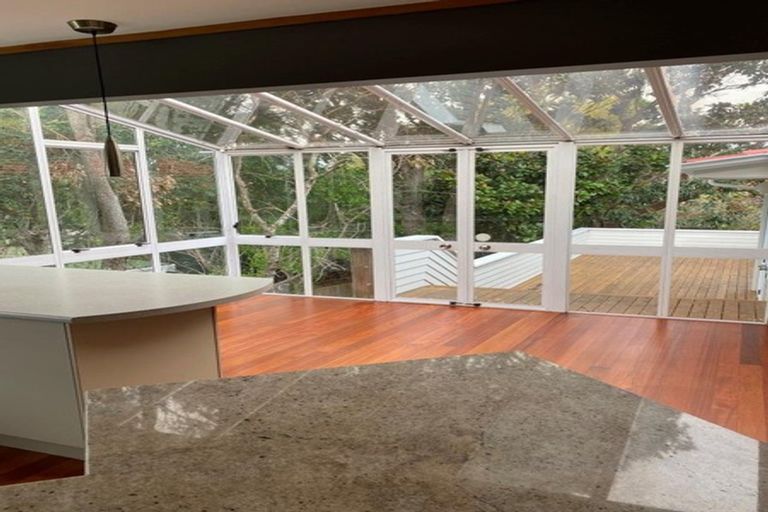 Photo of property in 10 Park Rise, Campbells Bay, Auckland, 0630