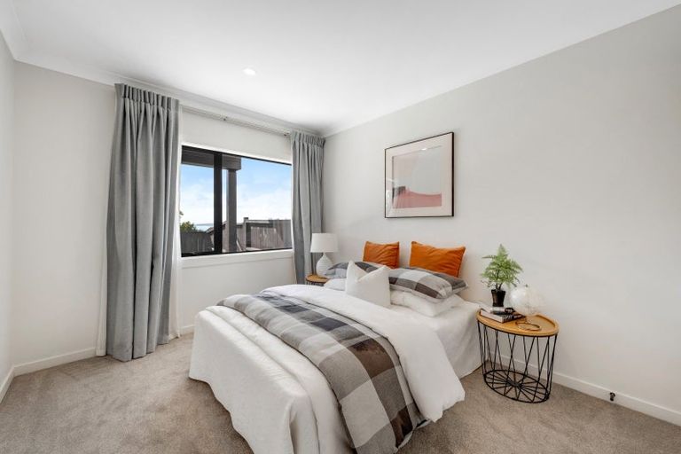 Photo of property in 2/152 Clovelly Road, Bucklands Beach, Auckland, 2012