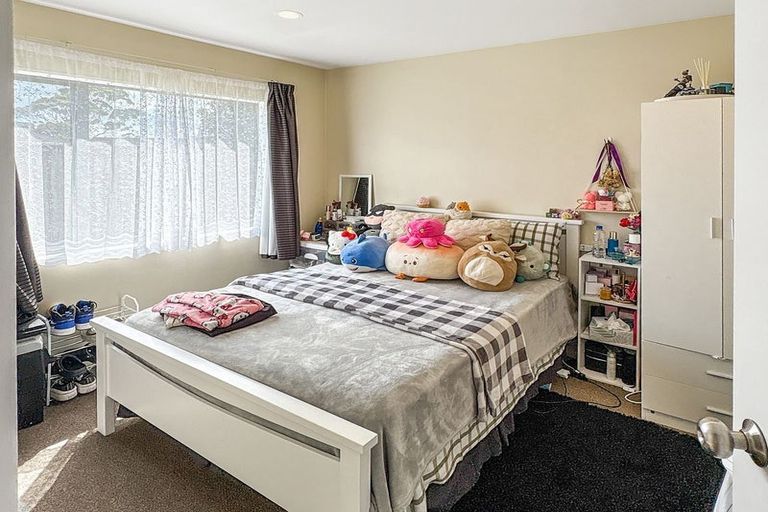 Photo of property in 60 Trevor Hosken Drive, Wiri, Auckland, 2104