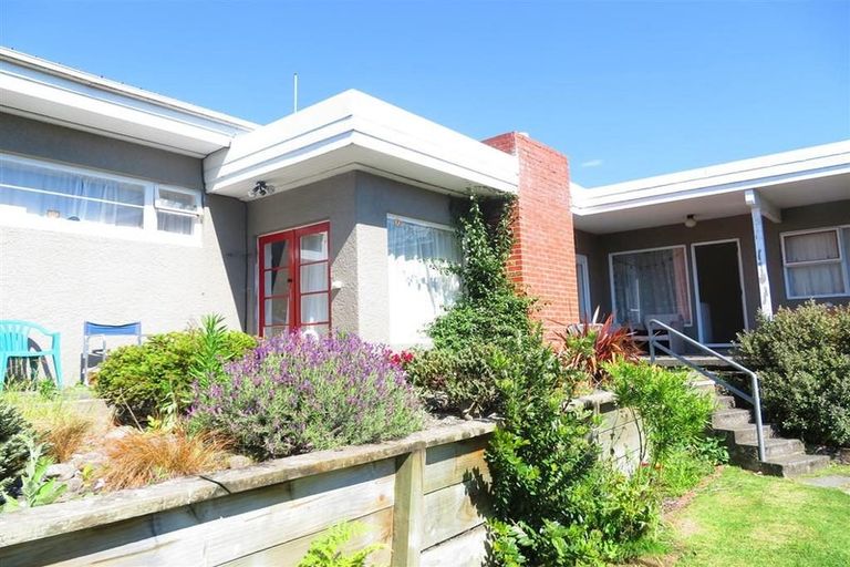 Photo of property in 6 Croft Grove, Moera, Lower Hutt, 5010