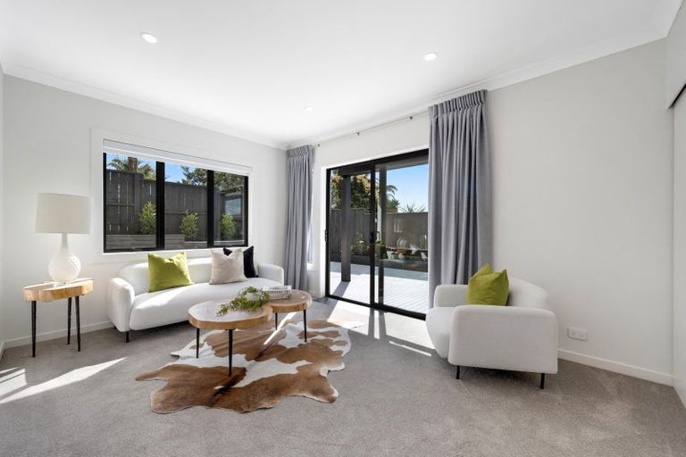 Photo of property in 2/152 Clovelly Road, Bucklands Beach, Auckland, 2012