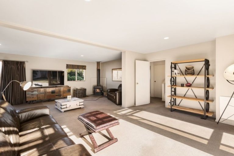 Photo of property in 70 Hensman Road, Queenstown, 9300