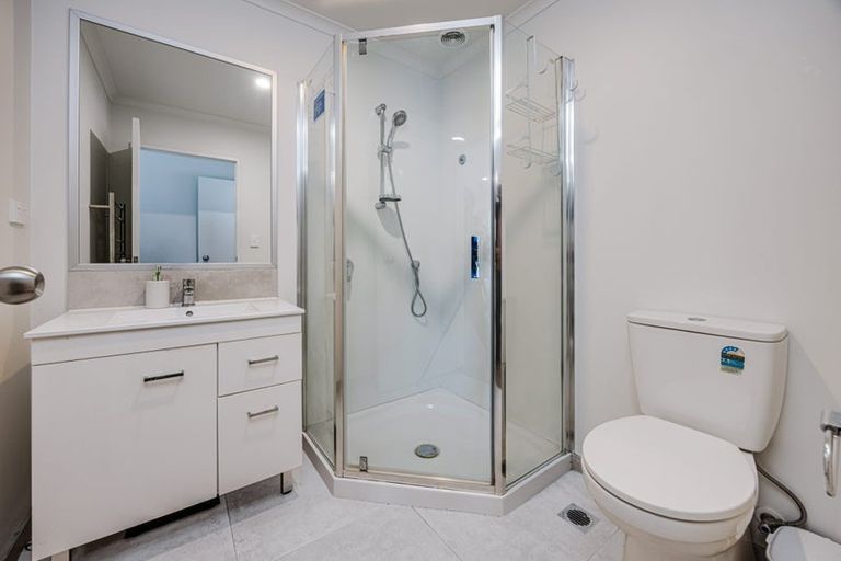 Photo of property in 35 Harore Road, Takanini, 2112
