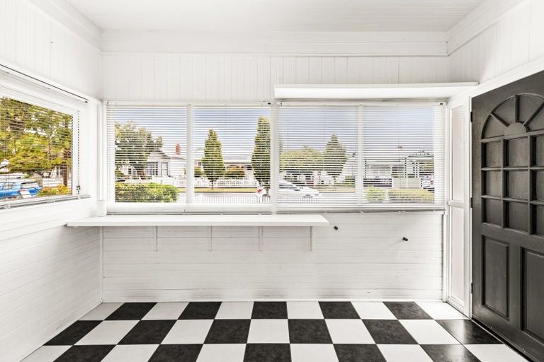 Photo of property in 34 Vigor Brown Street, Napier South, Napier, 4110