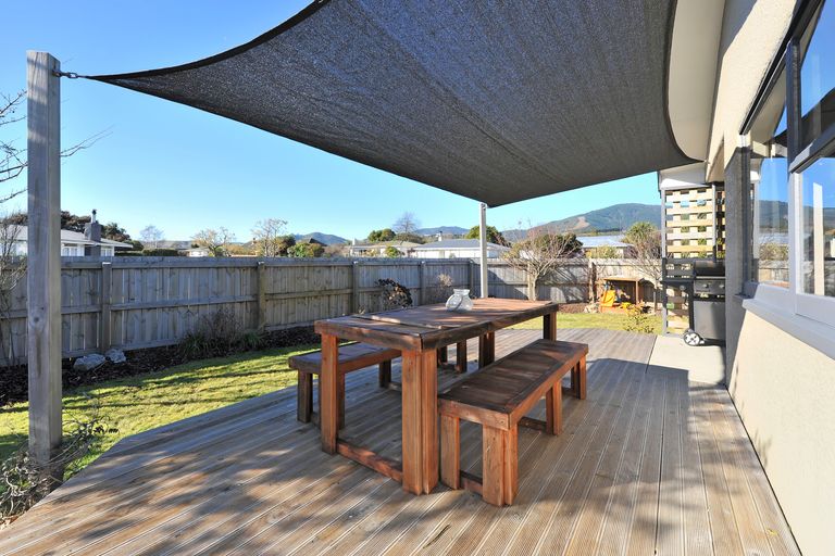 Photo of property in 52 Marlowe Street, Stoke, Nelson, 7011