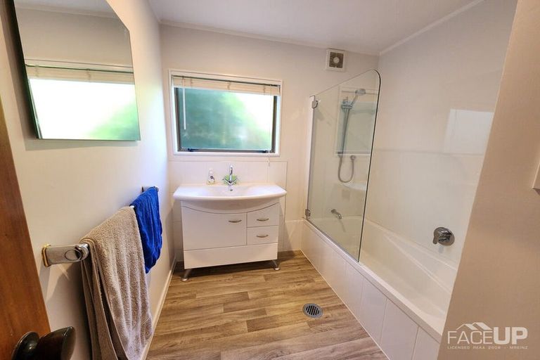 Photo of property in 5 Widmore Drive, Massey, Auckland, 0614