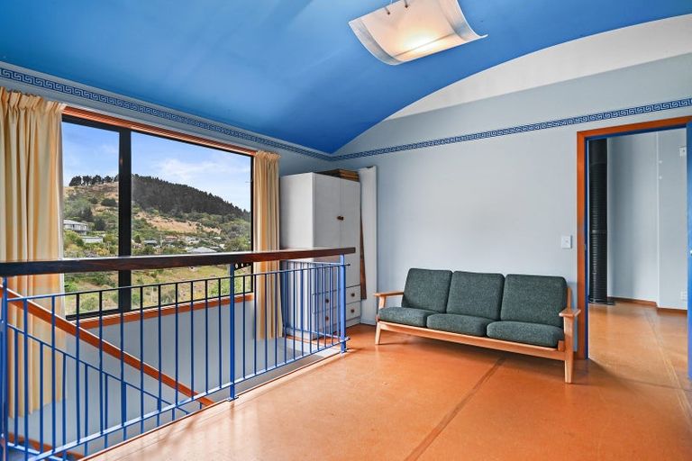Photo of property in 37 Cornwall Road, Lyttelton, 8082