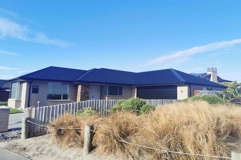 Photo of property in 27 Clematis Place, Wigram, Christchurch, 8042