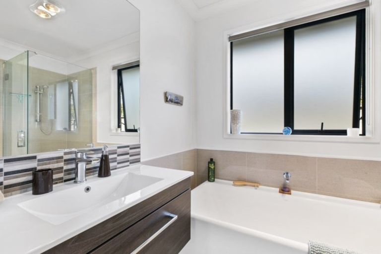 Photo of property in 4 Margaret Place, Waiuku, 2123