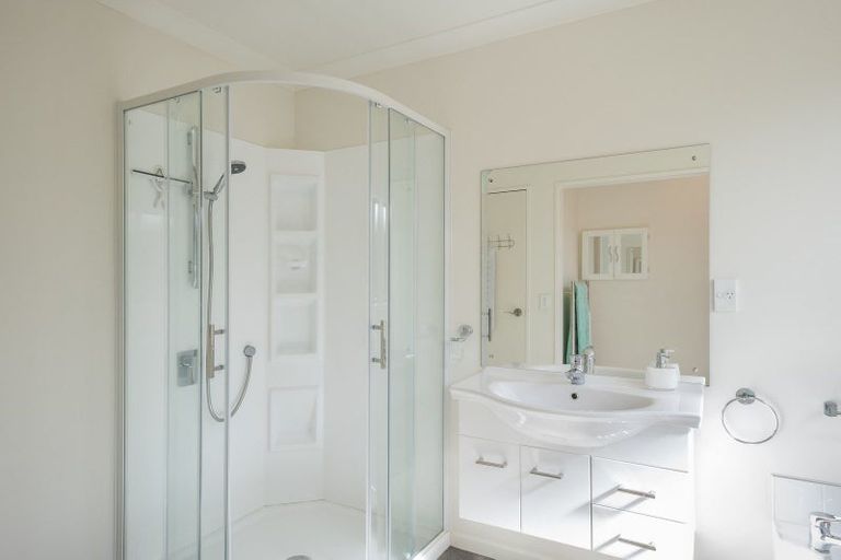 Photo of property in 12a Sussex Street, Levin, 5510