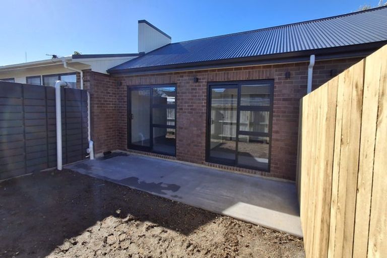 Photo of property in 15 Wainui Avenue, Point Chevalier, Auckland, 1022