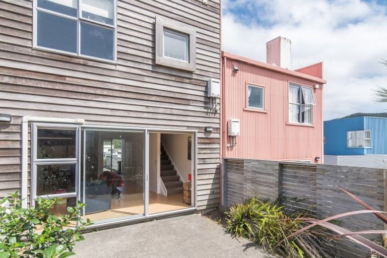 Photo of property in 74 Saddleback Grove, Karori, Wellington, 6012