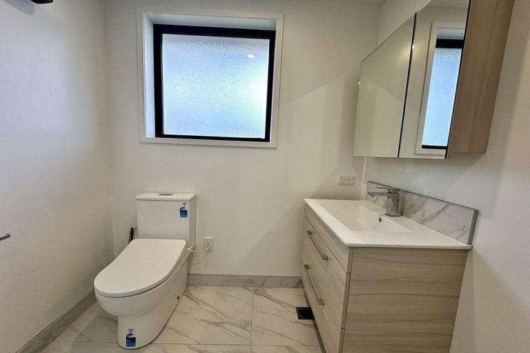 Photo of property in 8/170 Don Buck Road, Massey, Auckland, 0614