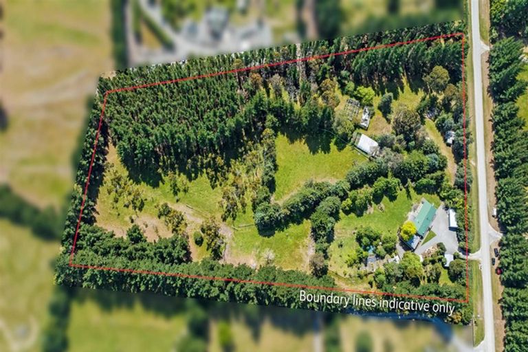 Photo of property in 61 Scarlet Oak Drive, West Melton, Christchurch, 7671