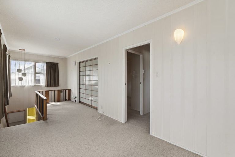Photo of property in 4 Honey Place, Weymouth, Auckland, 2103