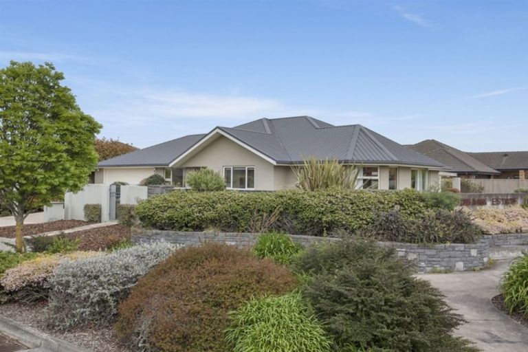 Photo of property in 2 Bayliss Close, Northwood, Christchurch, 8051