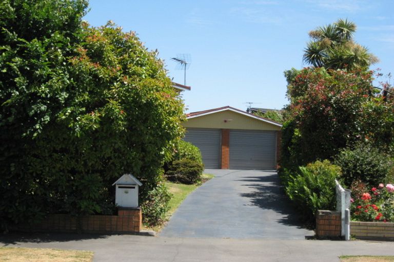Photo of property in 5 Larkhill Place, Russley, Christchurch, 8042