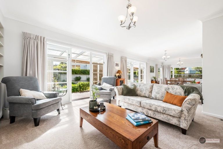 Photo of property in 16 Myrtle Street, Hutt Central, Lower Hutt, 5010