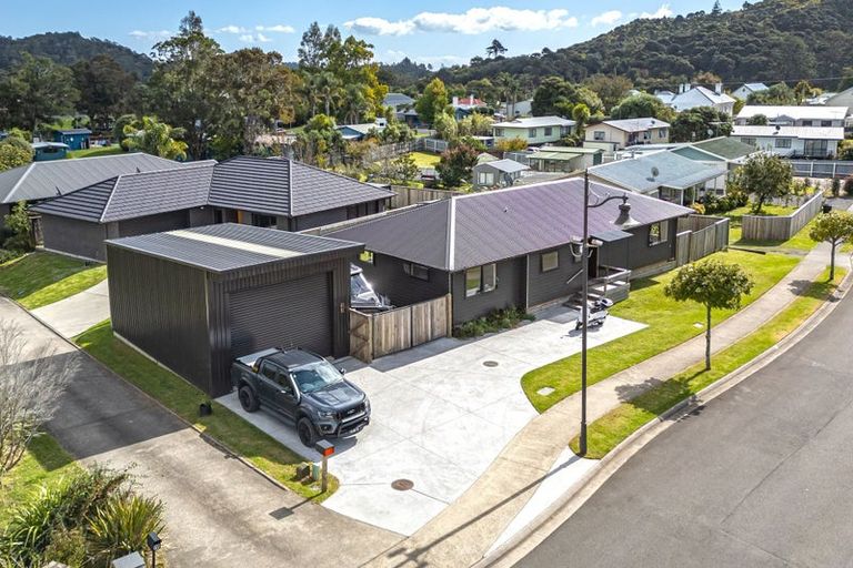 Photo of property in 23 Victoria Street, Coromandel, 3506