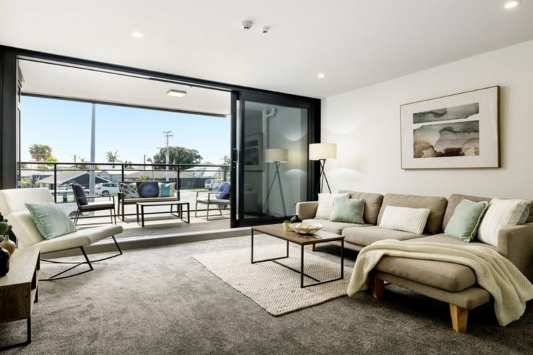 Photo of property in 2-06/424 Maunganui Road, Mount Maunganui, 3116