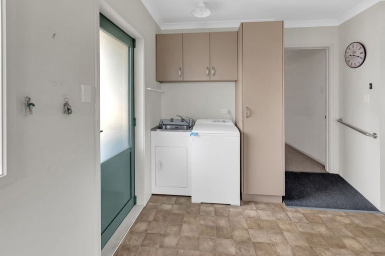 Photo of property in 16 Maria Street, Lumsden, 9730