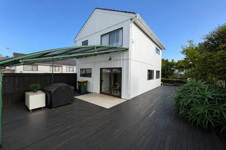Photo of property in 1/15 Roseberry Avenue, Birkenhead, Auckland, 0626