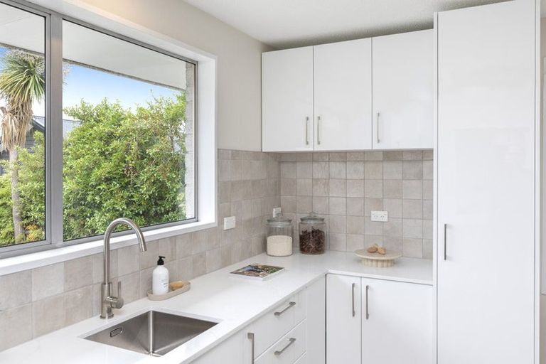 Photo of property in 1/21a Quinns Road, Shirley, Christchurch, 8013