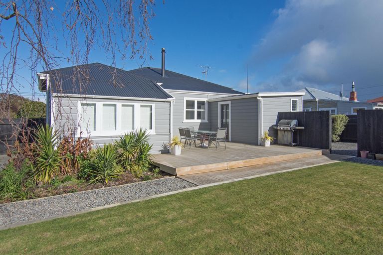 Photo of property in 12 Tararua Street, Masterton, 5810