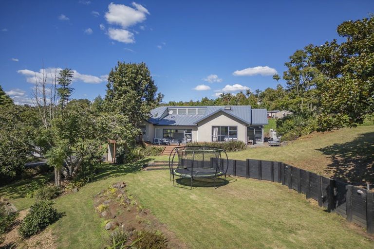 Photo of property in 248 Kauri View Road, Opaheke, Papakura, 2584