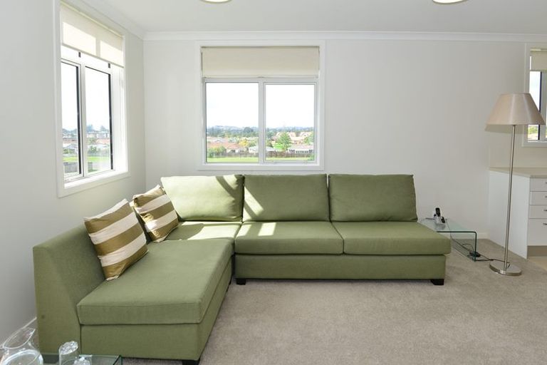 Photo of property in 94 Rewa Rewa Lane, Orewa, 0931