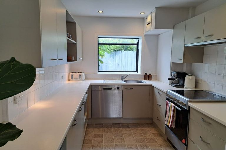 Photo of property in Cornwall Gardens, 12/27 Cornwall Street, St Albans, Christchurch, 8014