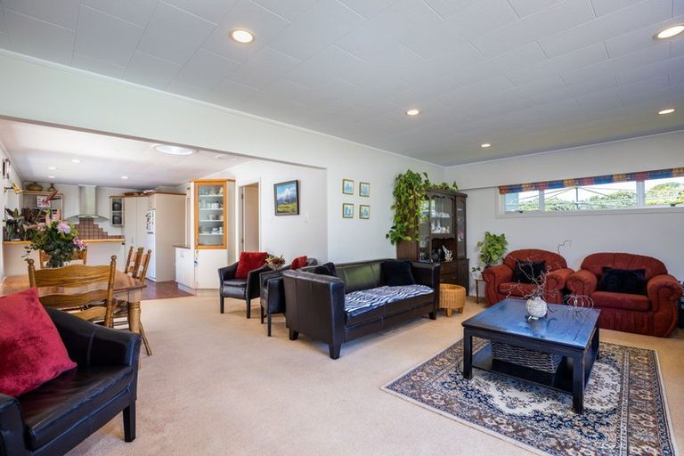 Photo of property in 172a Mangorei Road, Merrilands, New Plymouth, 4312