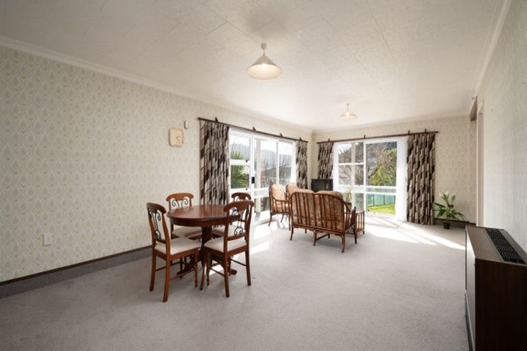 Photo of property in 6a Seaview Crescent, Picton, 7220