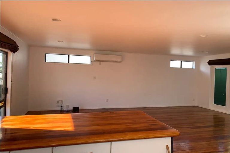 Photo of property in 55 Bruce Mclaren Road, Henderson, Auckland, 0612