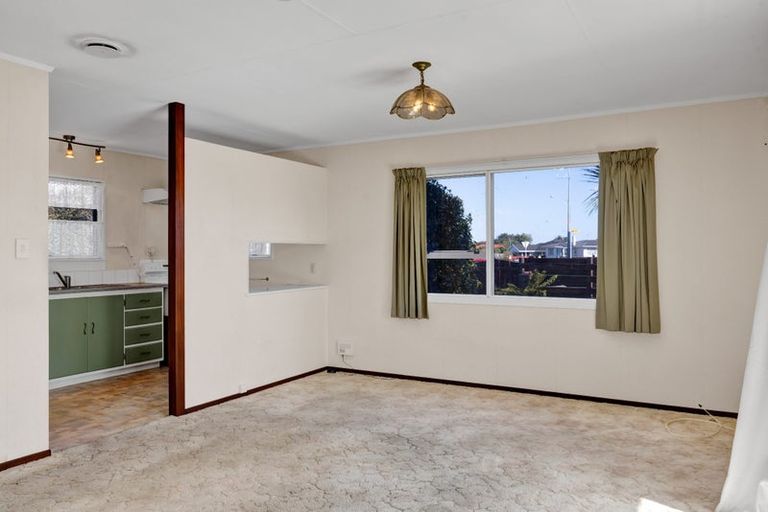 Photo of property in 198 Waihi Road, Hawera, 4610