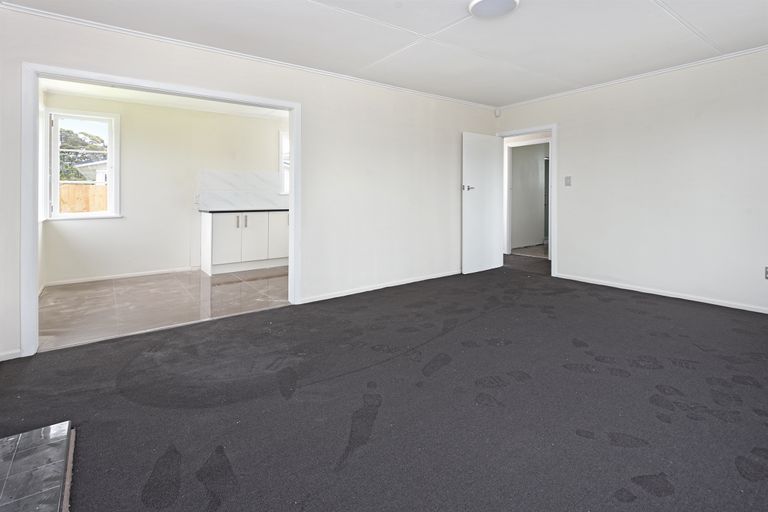 Photo of property in 3 Luke Place, Otara, Auckland, 2023
